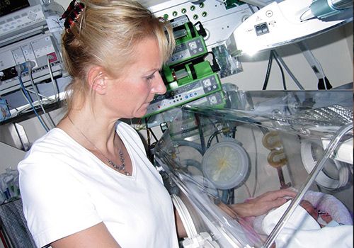 Teresa M.J. Catteeuw in a laboratory